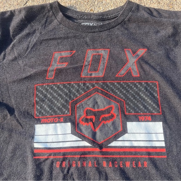 Fox Men's Black and Red Graphic Tee - Picture 2 of 5